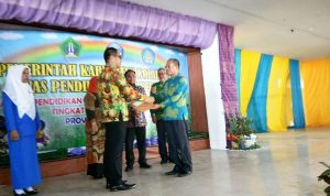 WhatsApp Image 2019-10-04 at 09.04.21 Terapkan Perbup Kolut, Diknas Pendidikan Bidang PAUD Sosialisasi Pendidikan anak usia dini PAUD Holistik Integratif