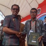Bupati Kolut Serahkan Sertifikat Tanah Program Pendaftaran Tanah Sistematis Lengkap 2019