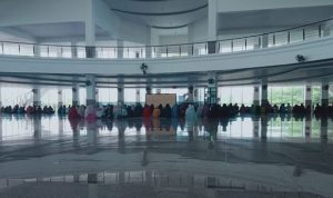 Ratusan Warga Kolaka Utara Menggelar Sholat Sunnah Gerhana Mata Hari