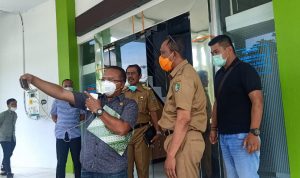 Pastikan Sidang Gelar Perkara Berjalan Lancar, Bupati Kolut Tinjau Langsung Ruangan Sidang Online di Kejaksaan