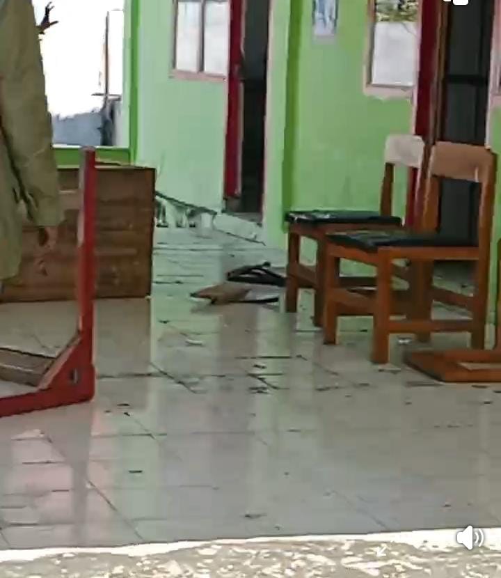 Tokoh Masyarakat Desa Borongtala Desak Pihak Kepolisian Usut Tuntas Pelaku Pengrusakan Kantor Desa